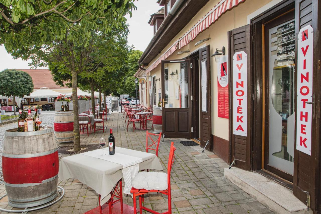 Riviéra Rooms Vendégszobák Mosonmagyaróvár Kültér fotó